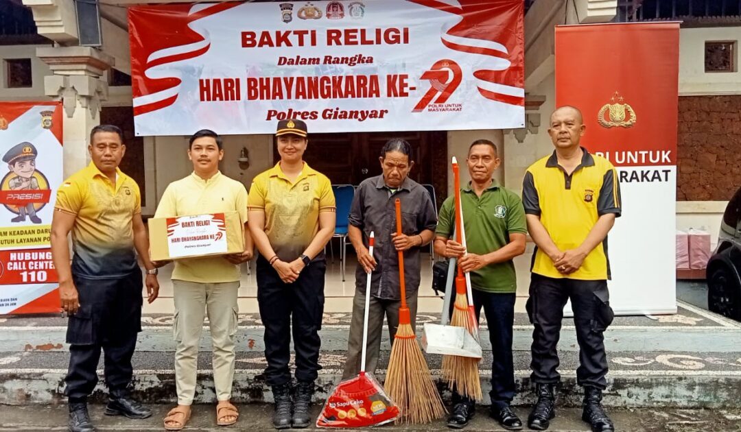 Bakti Religi dalam rangka Hut Bhayangkara 79 di Paroki Sanmari Gianyar