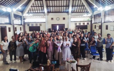 Kegiatan Perkumpulan Ibu Ibu Sanmari Gianyar bersama Dr Monica Joy Reverger ttg Healthy Parenting Healthy Generation